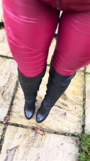 Pairadize Biker leggings & leather boots 🖤 #ootd #leggings #boots #fashion #leather