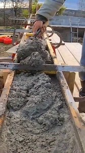 Coulage du béton pour une poutre ! 🛠 | Maçons du 47