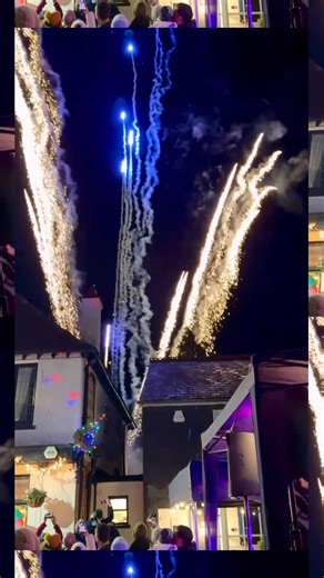 ✨ 𝙒𝙤𝙬… 𝙒𝙝𝙖𝙩 𝙖 𝙉𝙞𝙜𝙝𝙩 𝙞𝙣 𝙇𝙮𝙣𝙙𝙝𝙪𝙧𝙨𝙩! ✨ Thousands of you turned up, danced, sang, and celebrated the incredible hard work of the Village Lights Committee, the amazing volunteers, and every single supporter who helps bring the Christmas magic to life. The atmosphere was unbelievable — the roads were closed, the music and bands played, and the village was filled with joy from start to finish… … and to top it all off… not a single drop of rain in sight! 🌟 A truly fabulous night