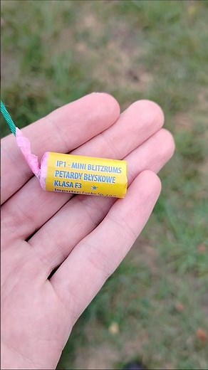 Petardy Mini Blitzrums IP1 - Iskra (Funke) 🧨 #fireworks #polenböller #pyro #pyrotechnica #fyp #hit