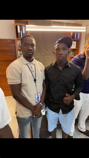 Faz um bai bai . Inglês como se diz tchau😂😂 Bye duplo tchau bye bye .😂😂@bosslacu1 @Tubarão_oficial07