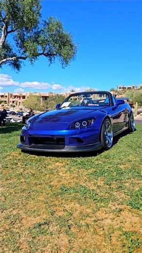 Honda S2000 in blue