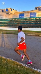 Tres ejercicios que no te pueden faltar durante tu calentamiento previo al trabajo de series de alta intensidad 🔥. @jimmygomezrunner @jimmygomezclub #entrenamiento #ecuador #tecnicadecarrera | Jimmy Gomez