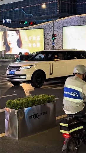 🎥Drive a Range Rover, Be a Goddess of Style Ultimate Luxury SUV Experience ✨🚙 #RangeRover #LandRover
