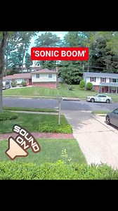 113K views · 43 reactions | Listen to the ‘sonic boom’ heard throughout the U.S. capital region on Sunday. The loud noise was caused by fighter jets scrambling to intercept an unresponsive plane before it crashed in Virginia. Police say rescuers had reached the site of the plane crash in a rural part of the Shenandoah Valley and that no survivors were found. #sonicboom #fighterjets #uscapital | CTV News | Facebook