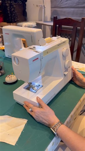 How to choose your first sewing machine! In this video I am explaining what is important when you choose your first domestic sewing machine if you are a beginner and want to start sewing. #sewing #sewingmachines #sewingcourses | Ella B designs