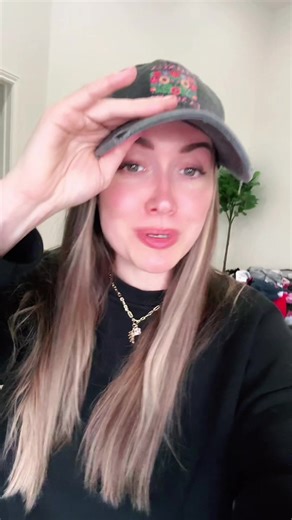 it’s givinggg being afraid of your parents when you’re an adult💀