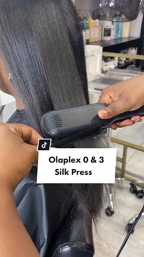 Hair repair olaplex silk press using step 0 & 3 to help repair and protect hair #hairexpert #olaplex #olaplexonblwckhair #olaplextreatment #blackhairsalon #blackhaircare #houseofhairuk