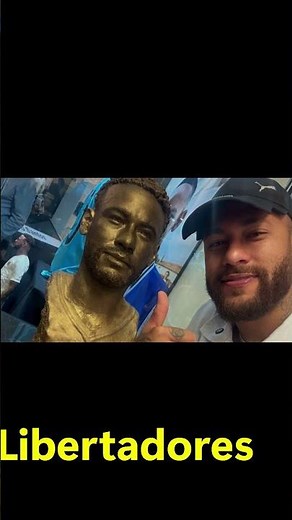 Neymar receives bust at the Memorial das Conquistas 2