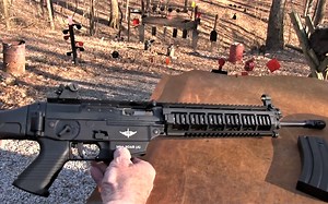 【hickok45】老爷子试射SIG 556步枪 经典的Swat型 [英字] Classic Swat Model