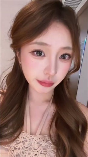 Zhang Yuanyin's Spring-Friendly Glow Makeup Guide KoreanBeauty