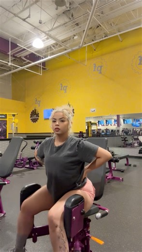 Finally got around to making a gym video of some workouts I like to do when I go to the gym. I’m no expert these are just workouts I like to do that give me results. 💕 (not me all out of breathe trying to keep up with the video 🤣) #gym #gymmotivation | Heather Lewis