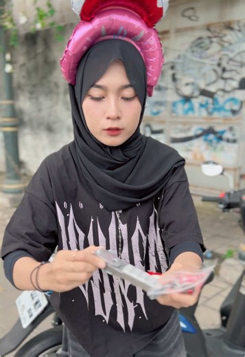 Poster Cakep untuk Motor: Bahan Stainless dan Diskon