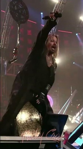 Motley Crue - Kickstart My Heart (Live - The End)