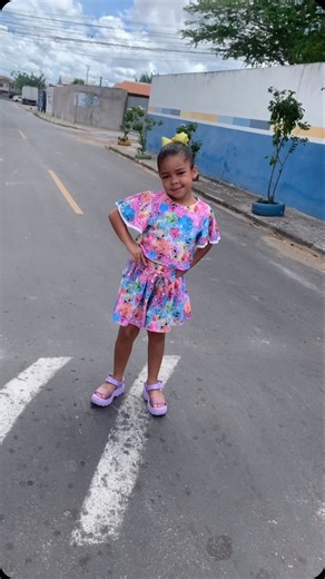 Marina Kids | Moda Infantil🍭🎈 on Instagram: "Linda coleção 💙💕💗 TAM: 2 a 12 anos 🛵Fazemos Entregas. 🚚 Enviamos para todo Brasil."