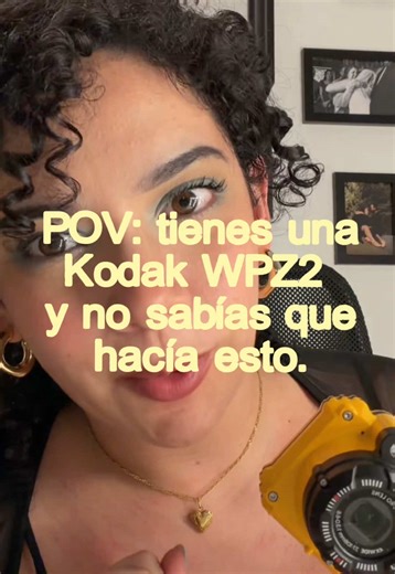 Si tienes una Kodak WPZ2, guarda esto para despedida de año mañana 🎆📸 Los fuegos artificiales pueden ser difíciles de fotografiar, pero la Kodak WPZ2 ya tiene un setting especial para fireworks que hace toda la diferencia. Les dejé referencias reales de fotos para que las uses como inspo y sepas qué buscar cuando estés disparando. ✨ Tips rápidos: – Activa el modo Fireworks en (SCN) – Mantén la cámara lo más estable posible – Espera el punto más brillante del fuego – Dispara varias veces (una s