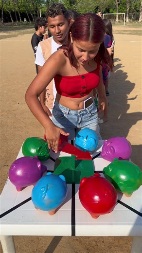 El mejor juego con la ruleta de alcancias 😱 #juegos | falling sticks game