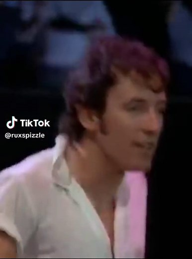 June 28, 1984 - #BruceSpringsteen shoots his “#DancingInTheDark” video in front of 200 extras at the St. Paul Civic Center. #CourtneyCox plays the front row fan who gets to dance on stage with Bruce, and the video becomes his first to get significant airplay on MTV. #AlfonsoRibiero’s “#CarltonDance” took heavy inspiration Courtney Cox’s dancing in this video #TWIMH