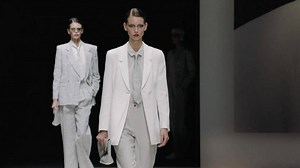 意大利Emporio Armani（安普里奥·阿玛尼）2025年春夏季女装秀场