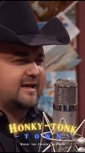Pure Country Voice @darylesing .Song: I Never Go Around MirrorsSongwriters: Whitey Shafer and Lefty Frizzell.🍻 Honky Tonk Town ✮ 🪕 Where the Country is Found. 🎻 🇺🇸 🤠 .Memories of Real Country MusicFollow Our Spotify’s Playlists 🎧🎵 (Bio).More at Our YouTube Channel 📺 .#realcountry #realcountrymusic #traditionalcountry #honkytonk #honkytonktown #music #pedalsteel #fiddle #steelguitar #banjo #classiccountry #country #countrymusic #nashville #tennessee #larryscountrydiner #countrydiner #kei