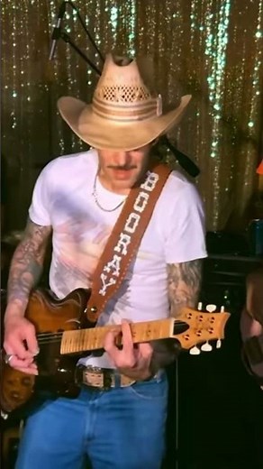 Tom Petty & The Heartbreakers “Breakdown” live at the honky tonk the other night- 5 piece w/ Steel
