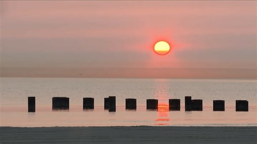 Why was the sun so red in Chicago area? Here's what happened and why