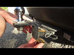 simple anti rattle device for trailer hitch