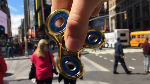 315K views · 597 reactions | FIDGET SPINNER PHYSICS: The science behind the (almost) perpetual motion machine | Vocativ | Facebook