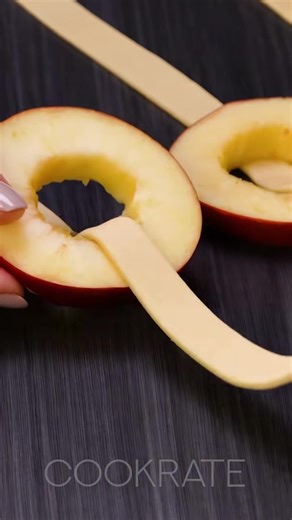 Quick Apple Dessert Recipe with Puff Pastry