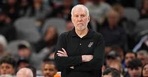 Gregg Popovich steps down as coach of the Spurs