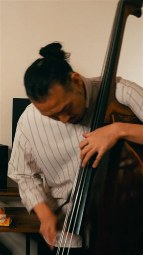 So Far Away #shorts #cover #guitar #bass #uprightbass #caroleking #カバー #キャロルキング #butjazz