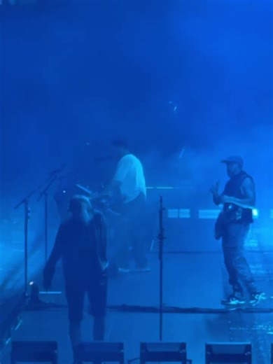 New Divide intro LIVE | ‪@LinkinPark‬ #linkinpark