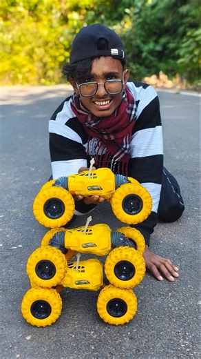 Rc Remote Control Three Yellow Moka Cars Stunts And Race!🤗 #shorts