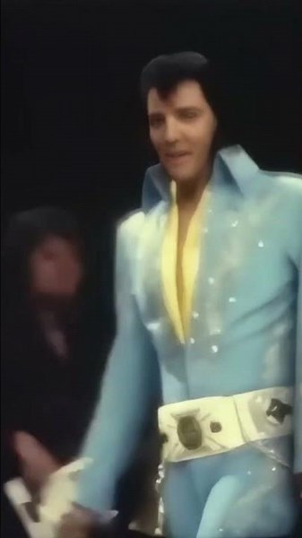 This is Elvis at his peak in 1972 🎤 #elvis #concert #shorts