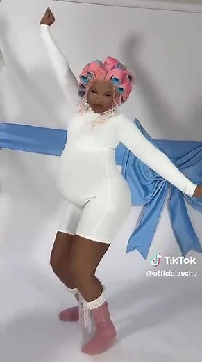 VIDEO INAJIELEZA MAMBO YASIWE MENGI-ZUCHUBaby Mama Dance: Pregnancy Edition 🤰🔥 #shorts #dance