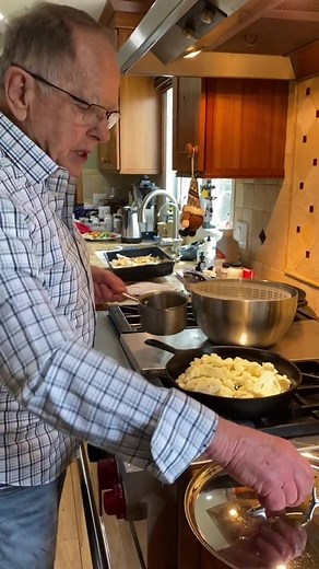 Cauliflower, cheese, cast iron skillet! cooking recipes holistic baking castiron | farmerdean1