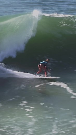 39K views · 899 reactions | Caroline Marks's secret weapons? Combining speed, strength and sticky feet into the best backhand package the world's ever seen. For more on Marks's world title winning ways head to our site now to revisit That's Caroline and watch, listen and learn. Enjoy. #FreeSurfing #CarolineMarks | Red Bull Surfing | Facebook