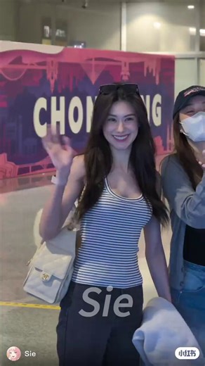 I’ve always loved the way LenaMiu interact with their fans it feels so genuine and full of warmth. It’s more than just fan service, it’s real sincerity that you can feel. The way they treat fans like they truly matter… it just hits differently.#LenaMiu #ลีน่าหมิว