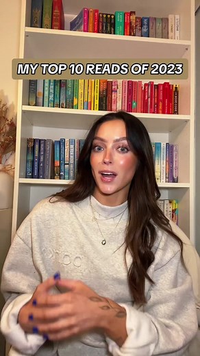 My top 10 reads of 2023! 📚 What’s your top favorite book of the year?! My inital goal was 52, so 90 is just so crazy to me! #yearlybookwrapup #bookwrapup #booktalkwithbrady #booksireadin2023 #booksireadthisyear #booktok #bookish #bookrecs #bookrecommendations #thetattooistofauschwitz #ww2historicalfiction #caughtup #liztomforde #windycityseries #thehouseintheceruleansea #yourstruly #abbyjimenez #thefivestarweekend #remarkablybrightcreatures #beachreads #elinhilderbrand #projecthailmary #prettyg