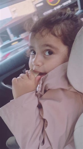 הקטנה שלי מלמדת אותי את השיר של ביתר ירושלים