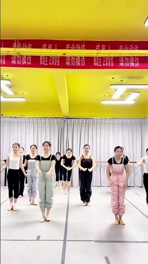 Pink-Clad Dancing Girls Flexibility Training | Beautiful Dance Class 💗 #flexibility #split #dance