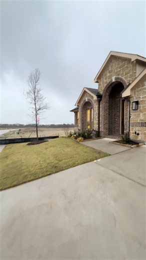 🏡✨New Home• New You A Place to Call your OWN 🤩Welcome to The Hawthorne Built by Bloomfield Homes 📍Here in North Texas, Anna Texas to be exact. ✨Property Details $499,889 4 bed•2bath•3 car garage 2,243 sqft 📲Tyiesha Onyenwere Yoir Guiding Light Realtor Fathom Realty LLC| SWAT Realty Group (609)222-2924 #creatorsearchinsights #homesforsale #newhomes #northtexas #dallastx