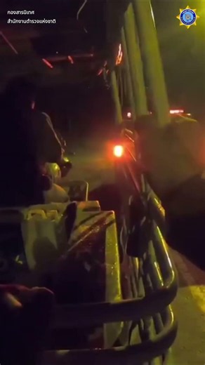 Helping Push a Broken-Down Tuk-Tuk at Night #Police #GoodDeeds