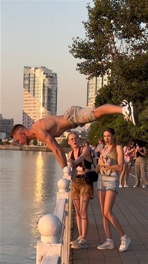 Best Prankt tricks on girls🫪🤩