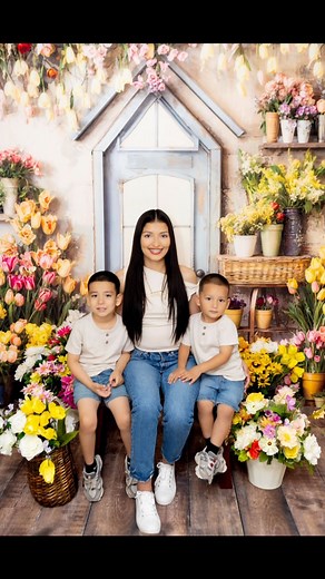 Mommy & Me Mother’s Day Mini Sessions – May 4th, 2025 Let’s celebrate the amazing women who raised us with a session full of love and flowers! Perfect for: • Moms • Grandmas • Great-Grandmas • Generational photos (3rd & 4th gen welcome!) What You Get: • 15-minute session • 6 high-quality edited images • $95 • Stunning spring floral setup Let’s freeze these precious moments in time. Limited spots available – book now before they’re gone! | Perla Torres photography