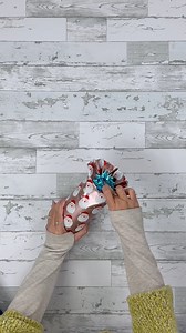 how to gift wrap a candle #giftwrapping #wrappinggifts | Lennia McCarter