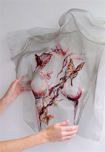 Exploring Sculptural Metal Mesh in Art