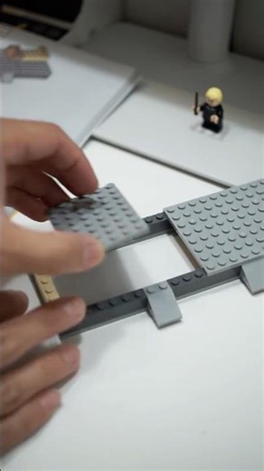 Lego / HP Hogsmeade Station Part 18