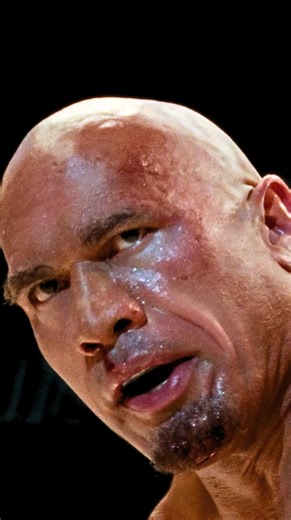 Explosif. Percutant. Un tour de force. Dwayne Johnson est LE COMBATTANT, au cinéma vendredi. | VVS Films (Québec) | Facebook