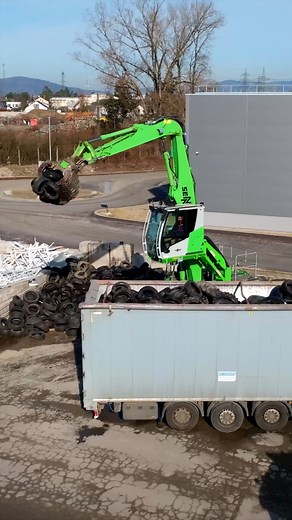 19K views · 823 reactions |  SENNEBOGEN 822 G material handler for...